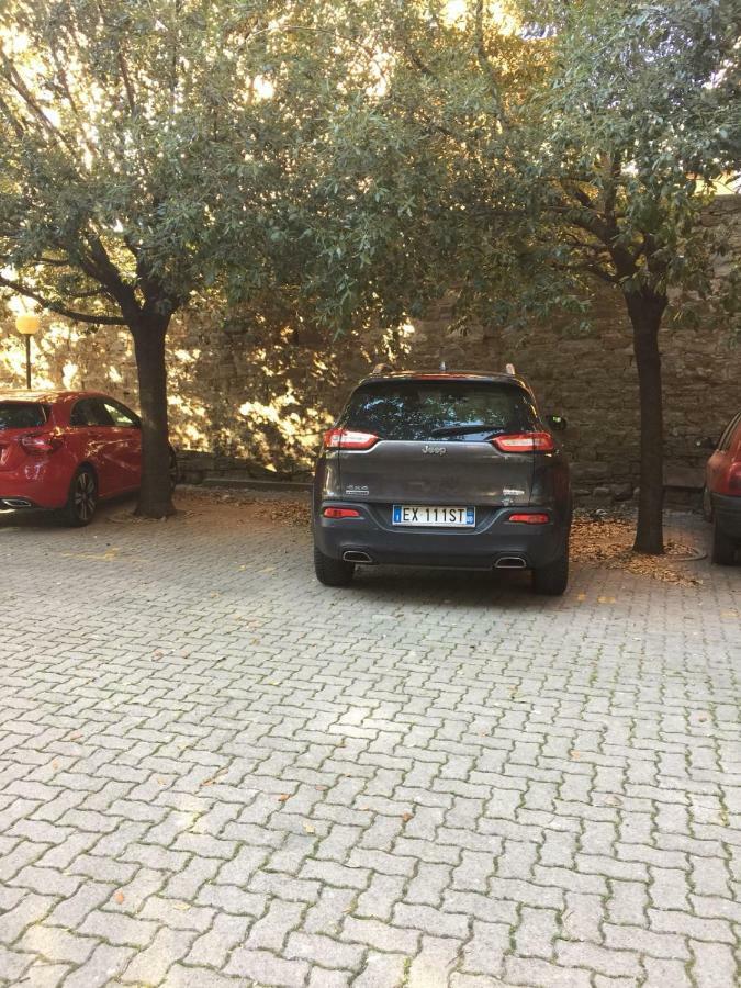 Casa Del Cucciolo Con Parcheggio Privato Appartement Triëst Buitenkant foto